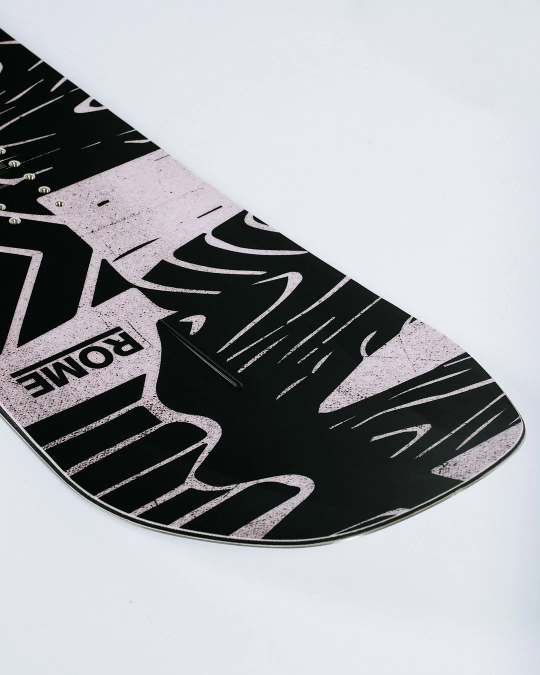 2526_SNOWBOARD_BONELESS_TAIL.jpg