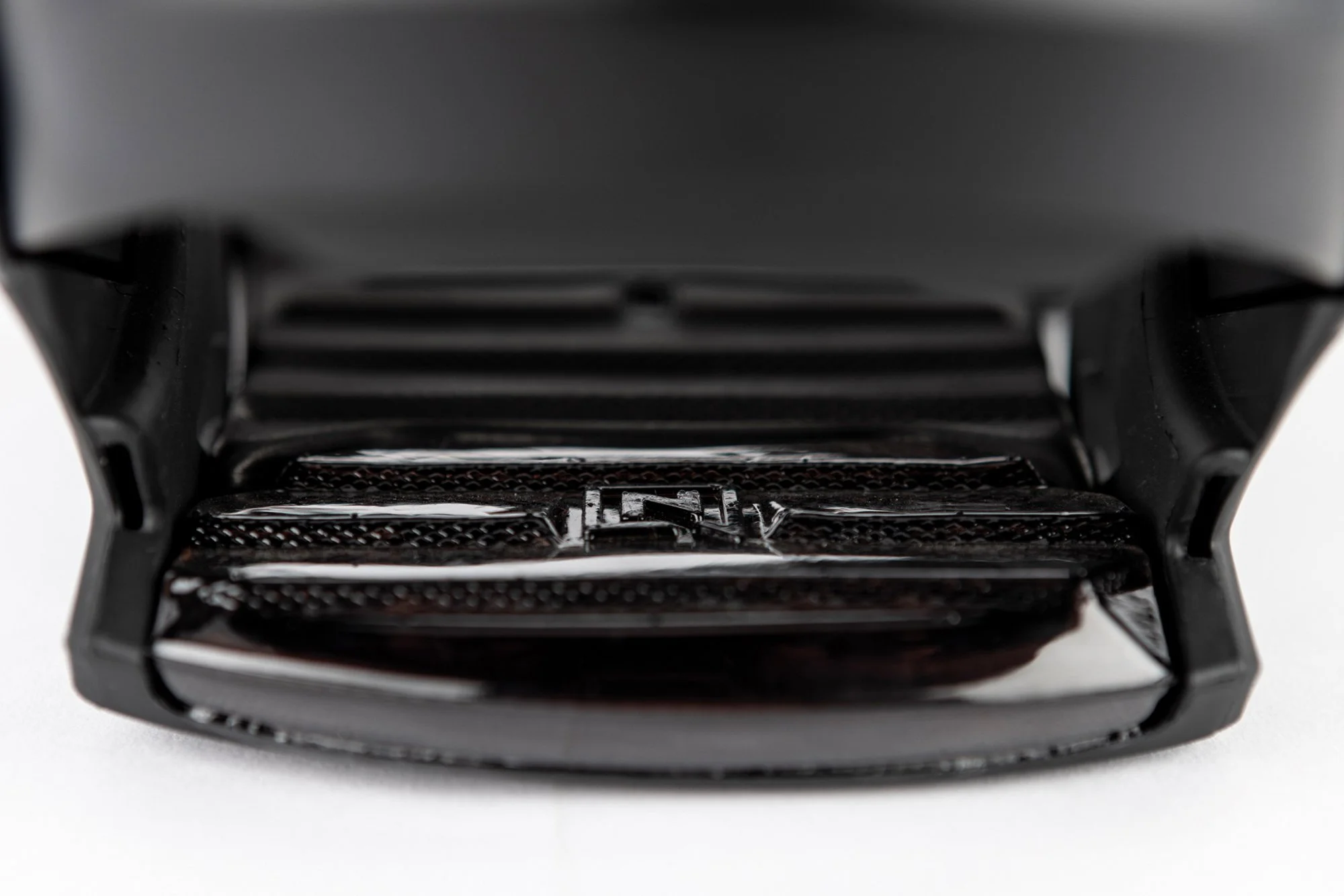 836522-001_Team_Ultra-Black_Detail-1.jpg