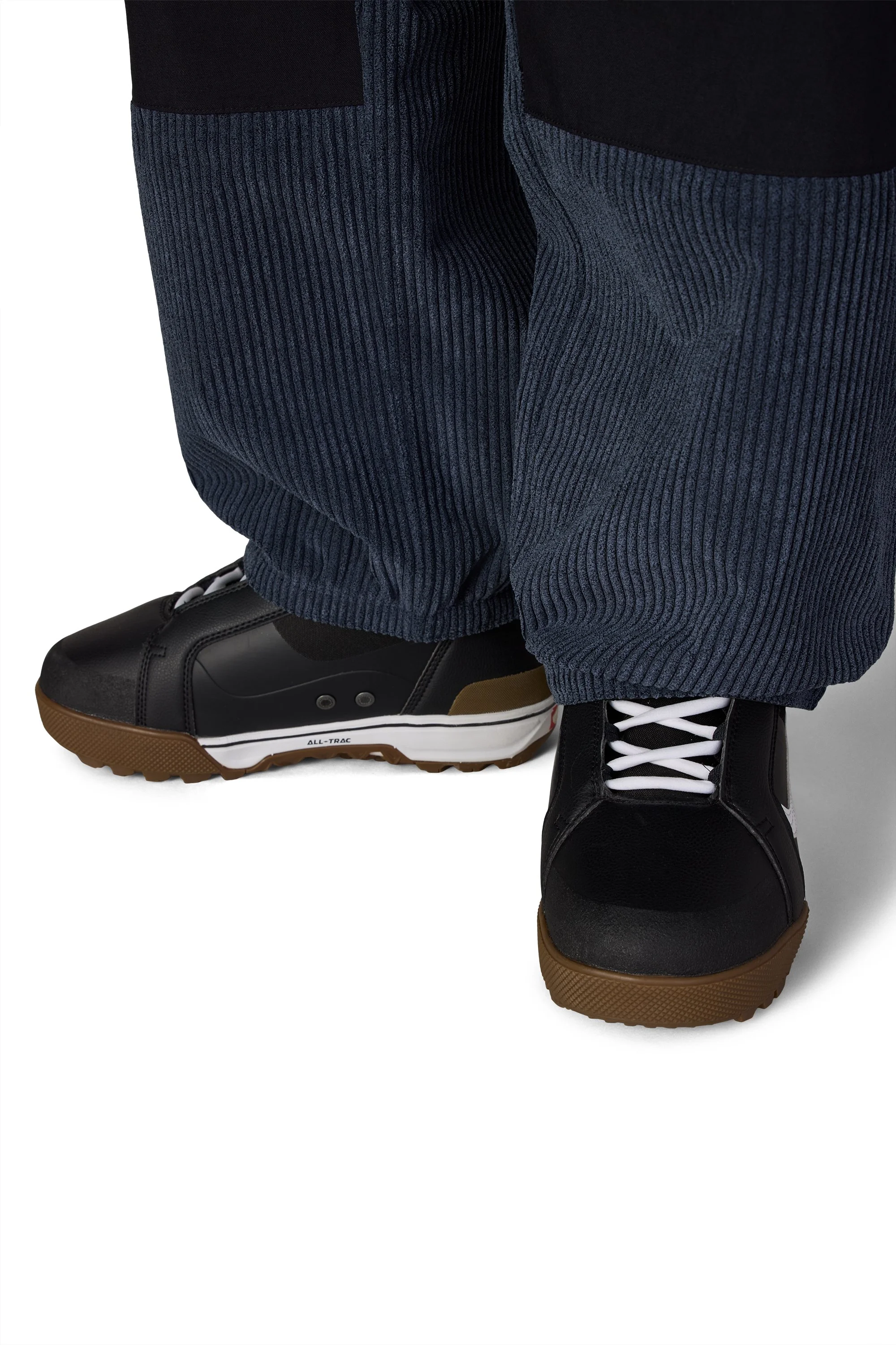2000x3000_WHT_MENS_2.5L_GHOST_PANT_M3WN223_NYWC_07.jpg