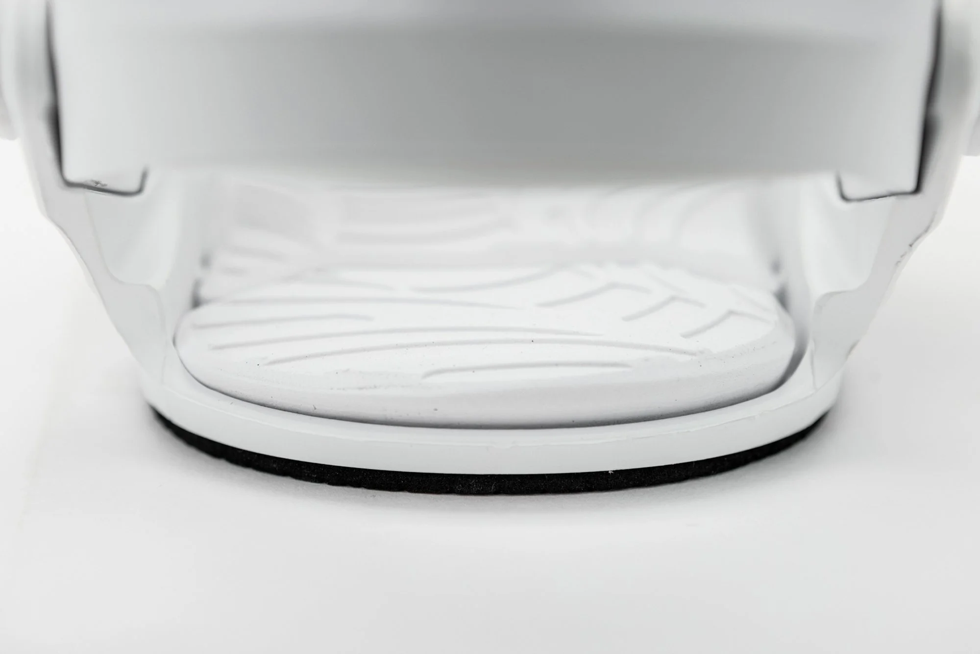 836516-005_Cosmic_White_Detail-1.jpg