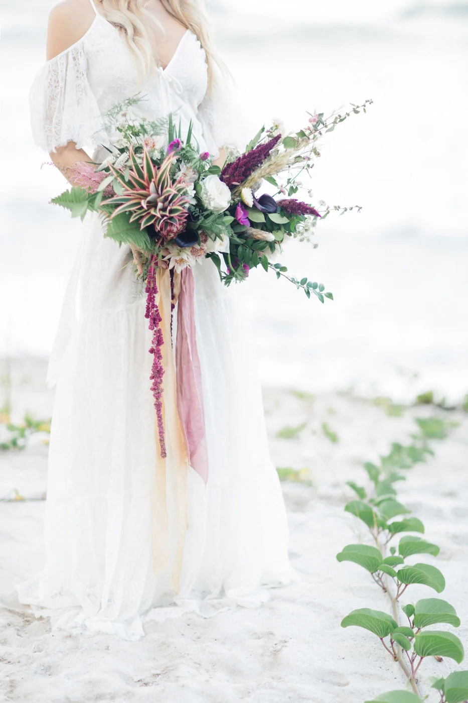BohemianBridalEditorial-by SimplyFlowers-and-Jessica Bordner Photography-2.jpg