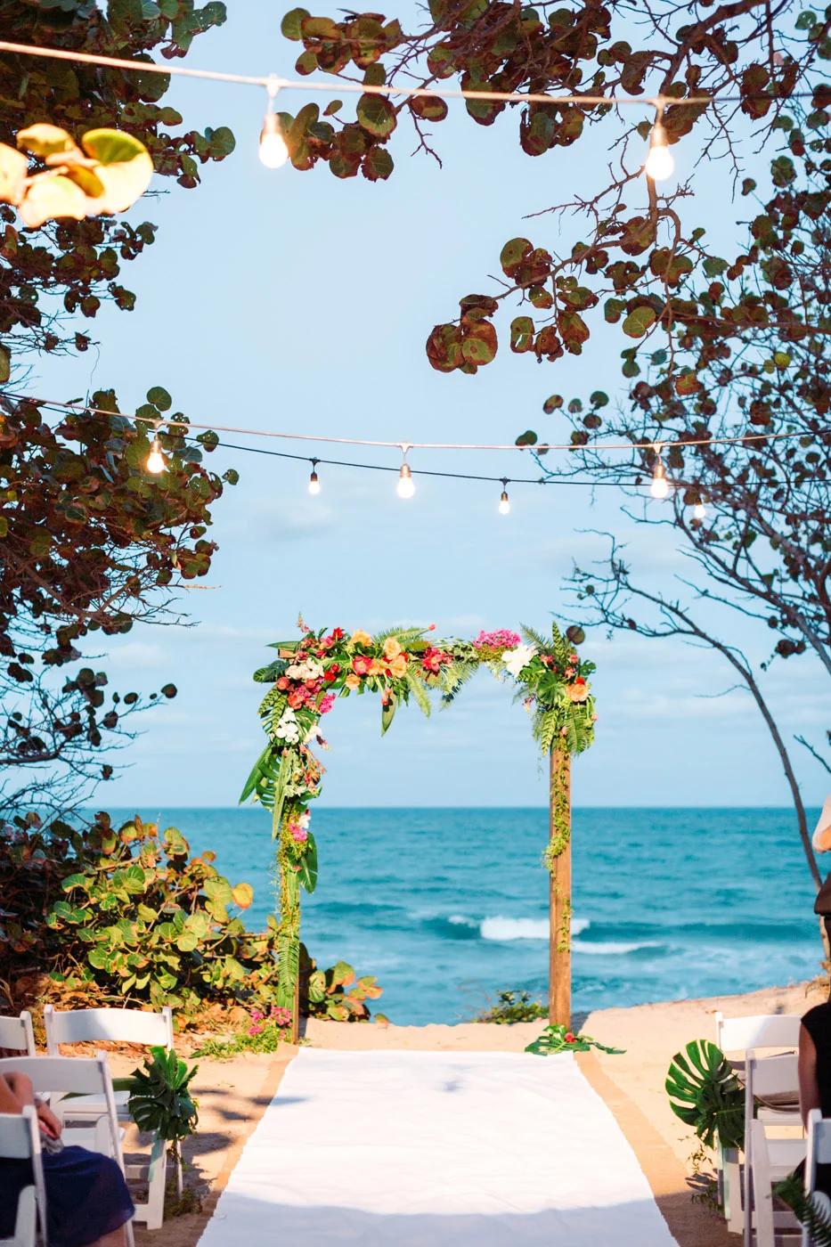 MakinsonRyanWedding-by-SimplyFlowers-and-ElainePalladinoPhotography-5.jpg