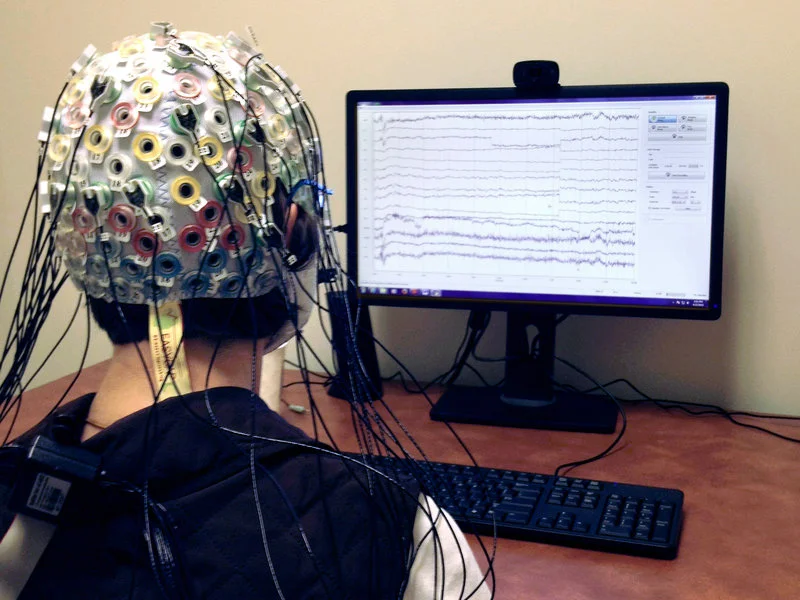 Forget About It: Your Middle-Aged Brain Is Not On The Decline You forget someone's name, or why you ran downstairs. Your brain is getting older, and the connections are weakening. But research shows the middle-aged brain is actually operating at its peak. March 2016 | National Public Radio series, "Stuck in the Middle" Photo: Barbara Bradley Hagerty