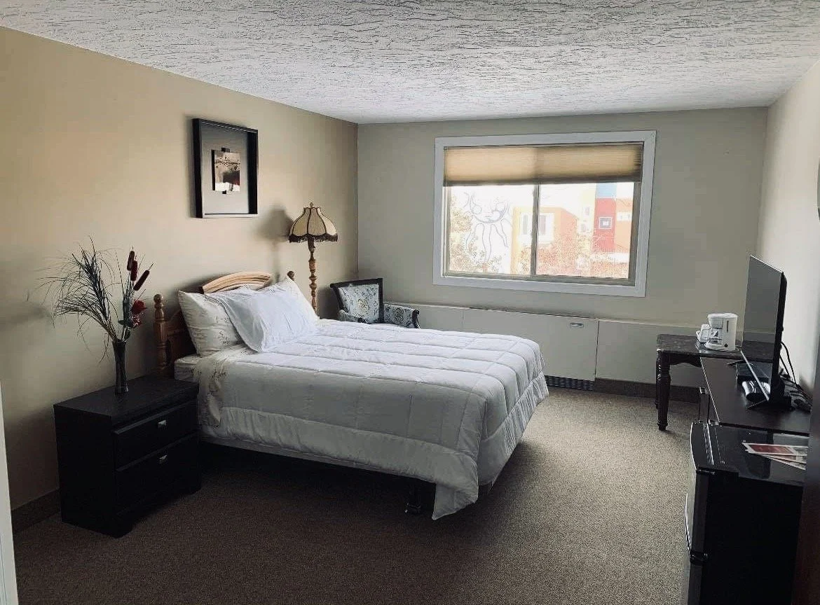 Room Gallery — The Villa Medicine Hat