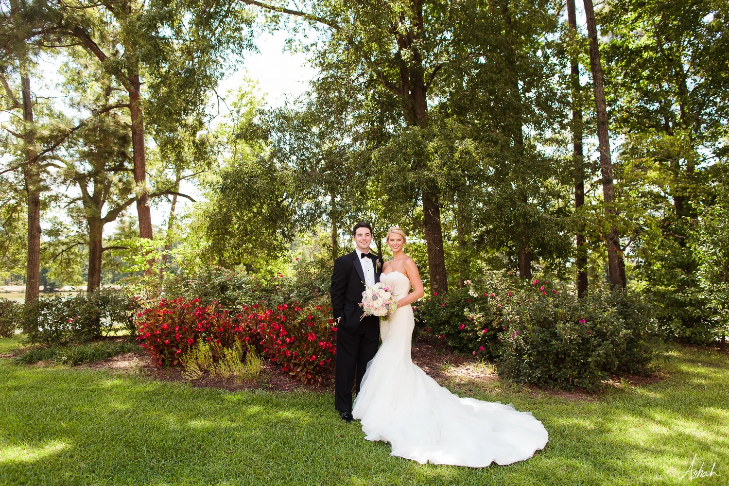 Bride & Groom - Outdoor Wedding Portrait