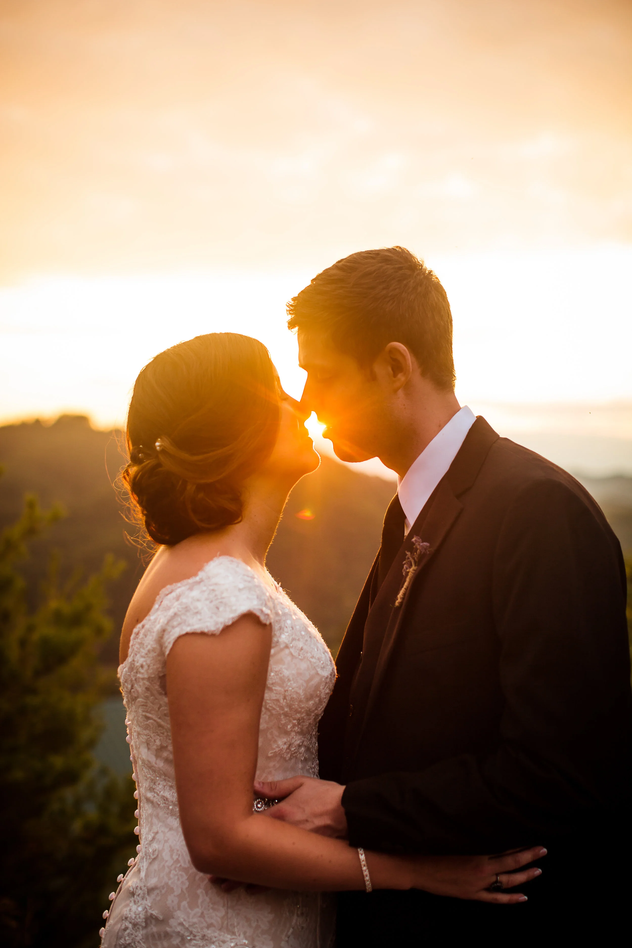 Magic Sunrise Kiss - Bride & Groom - Ashah Photography