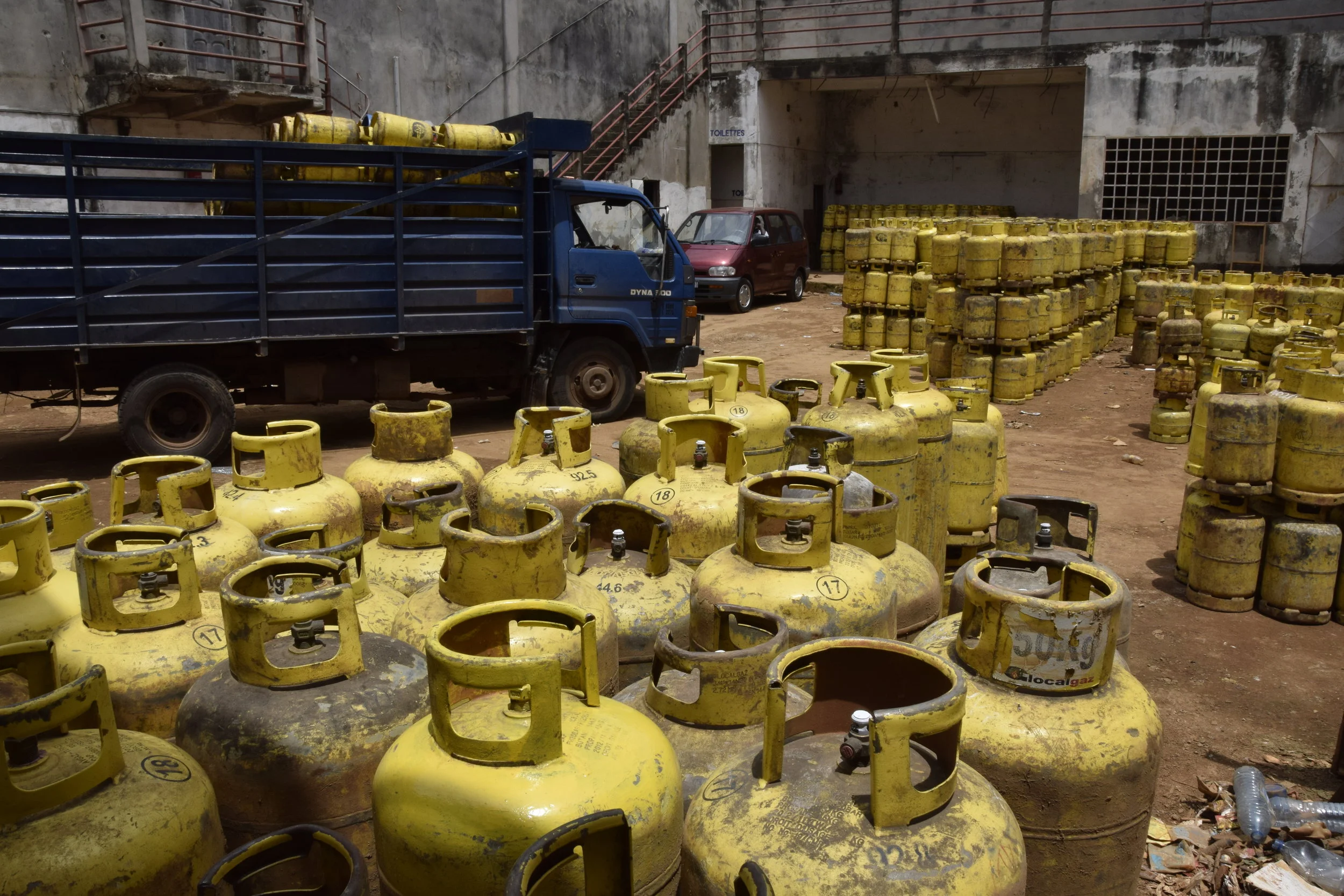 Cameroon - Yaounde depot 4.JPG