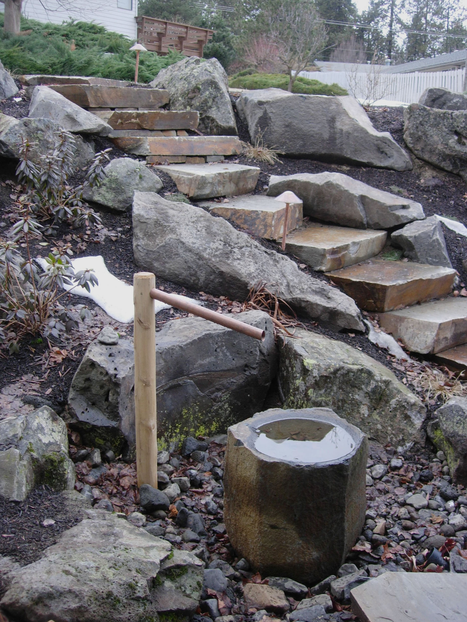 rock-steps-tsukubai-basalt-column.JPG