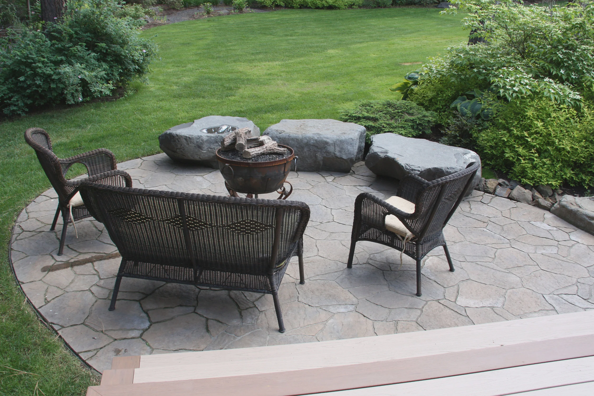 Modern concrete pavers come in a variety of styles, like this flagstone look.