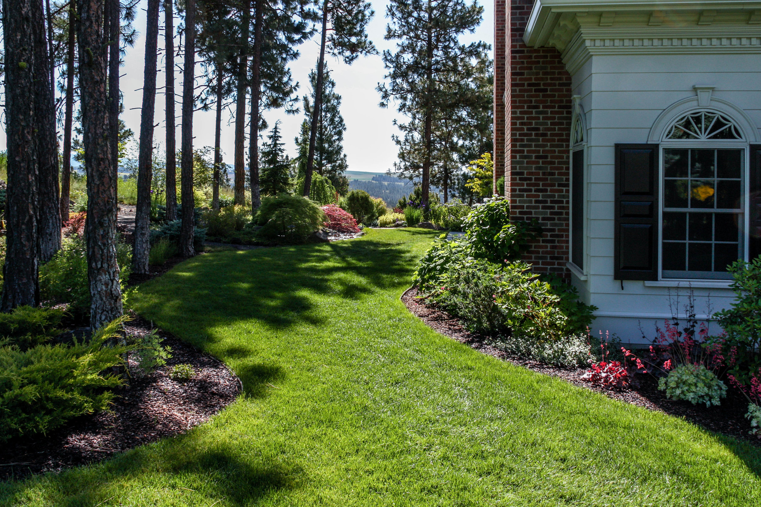 spokane colonial estate landscaping ridge at hangman