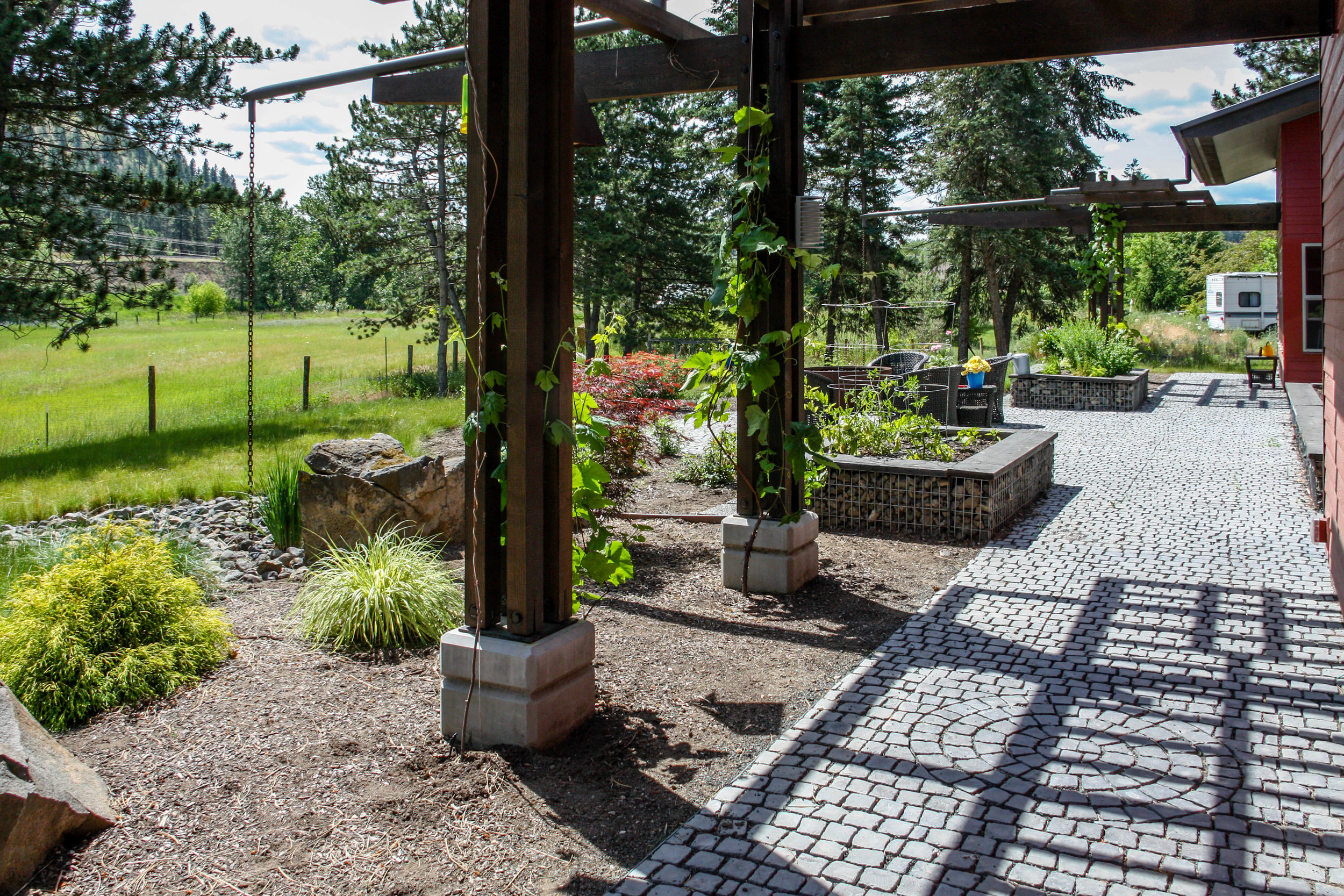 spokane landscaping near latah creek