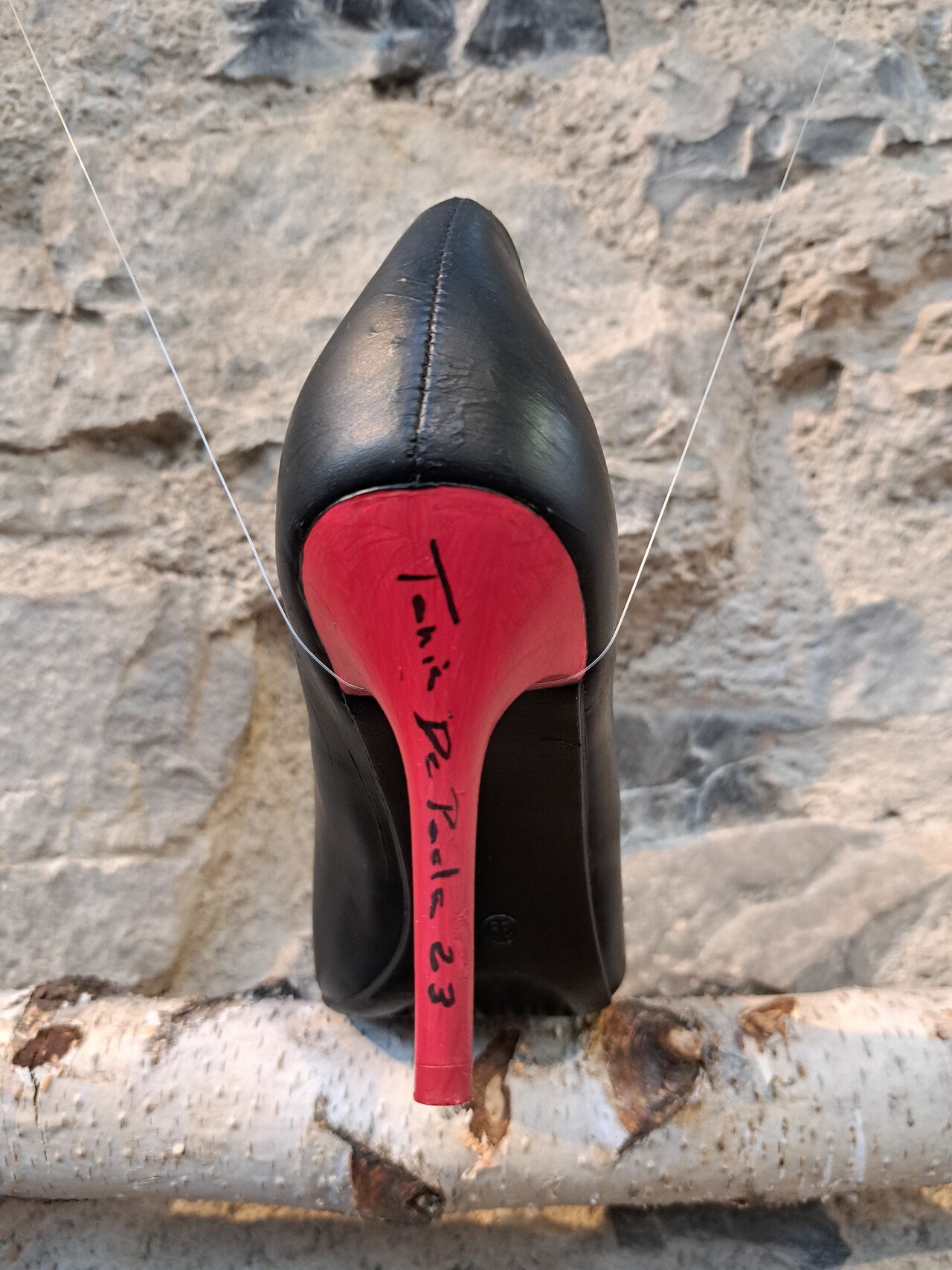 Chaussure tableau 17 - En rouge et noir
