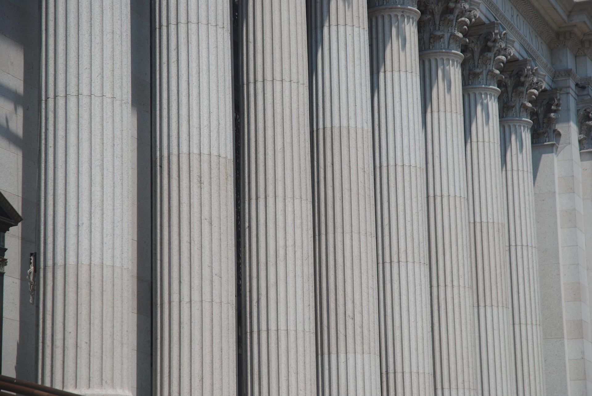 law-building-columns.jpg