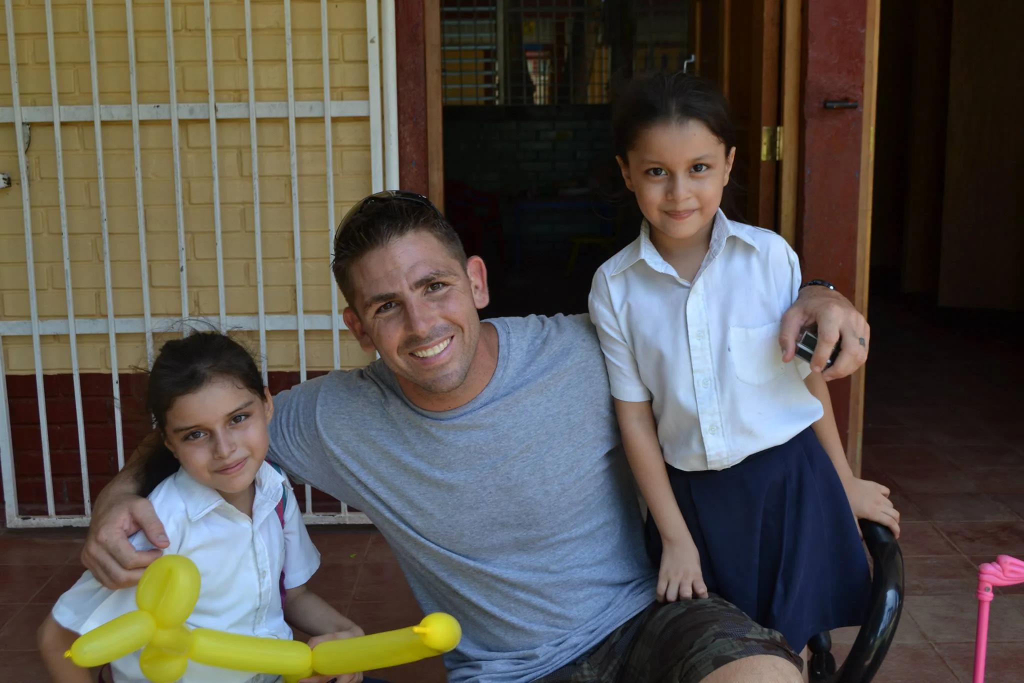 Jason with girls in Nicaragua.jpg