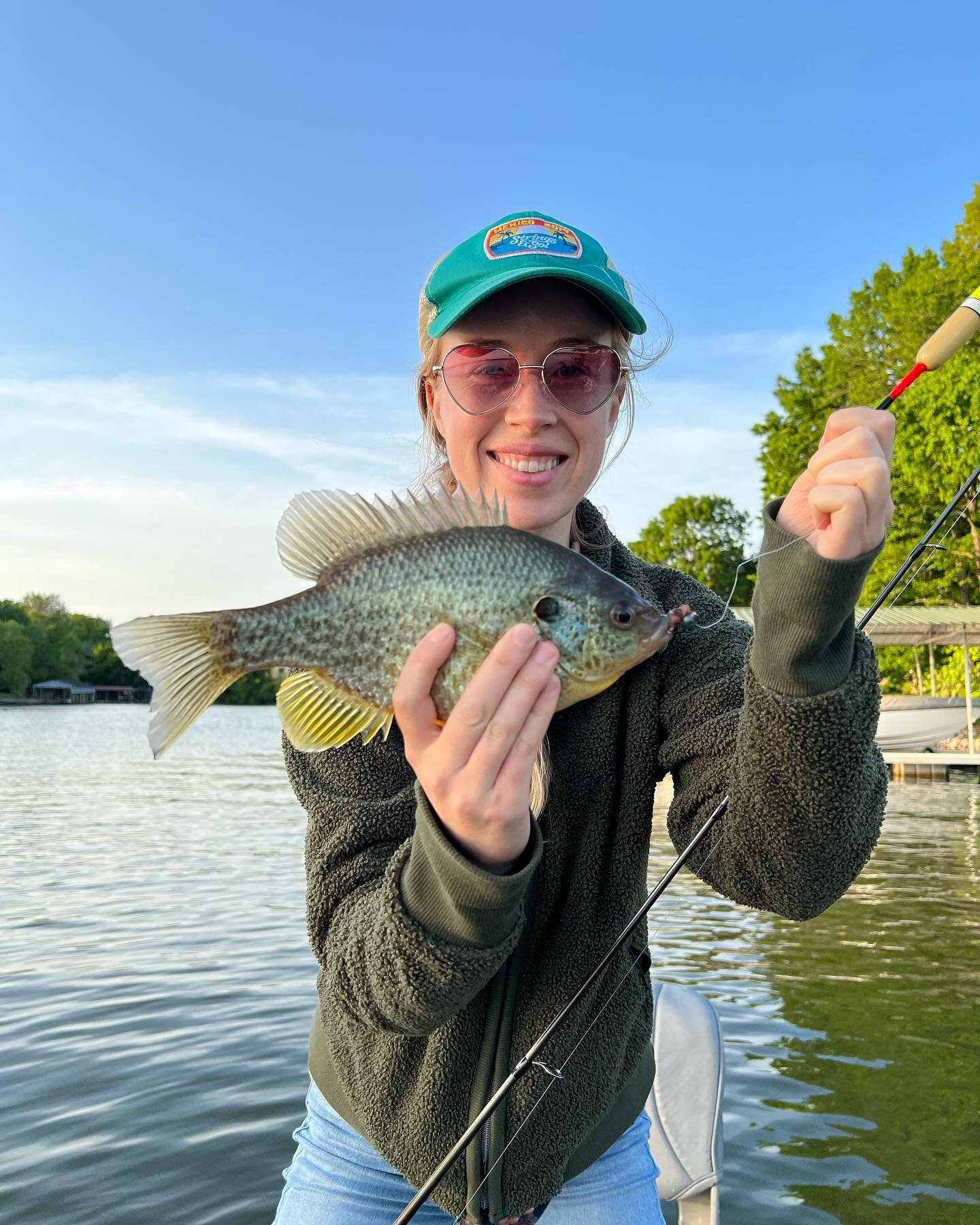 First fishing day of the year! 🎣 Caught some nice Redears and a Pumpkinseed on Old Hickory with @jasoncarterfiddle 

#fishing #thetugisthedrug #fish #angler