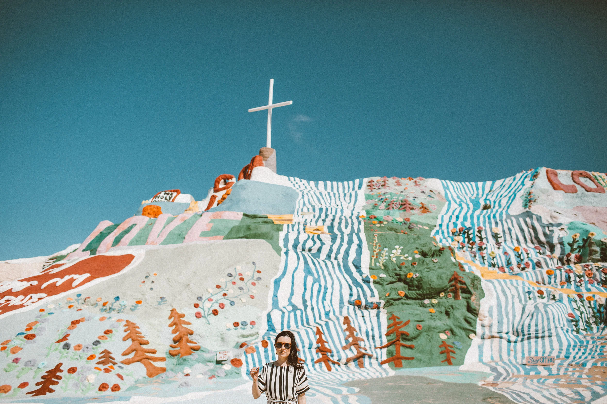 Christina Foret - Lifestyle Blogger - Salvation Mountain-4.jpg