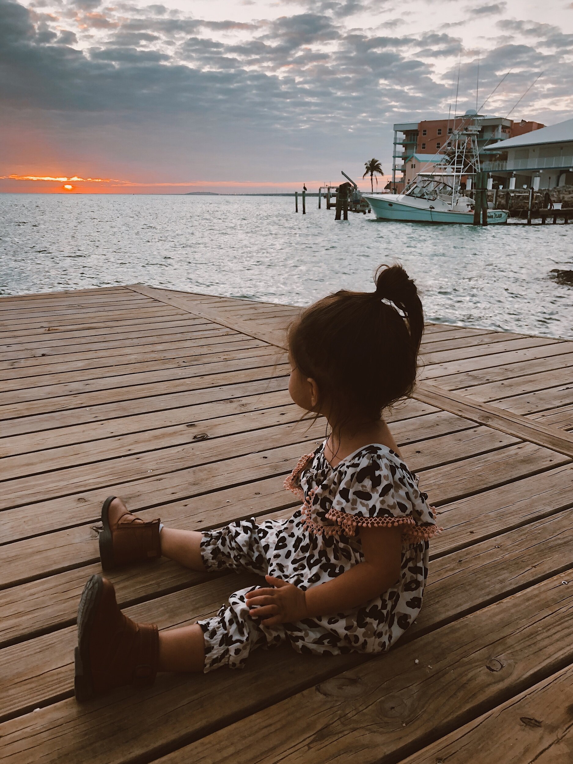 sunset-beach-daughter-florida-keys-isla-bella-beach-resort