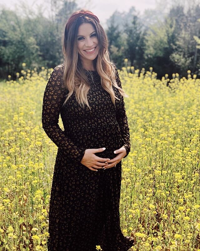 #25weeks 🤰Pregnancy during a pandemic has been such a weird experience. Each day, I&rsquo;m fluctuating between refusing to give into the chaos.... or becoming a full time doomsday prepper. (So far, I have 4 cans of black beans, a first aid kit, and