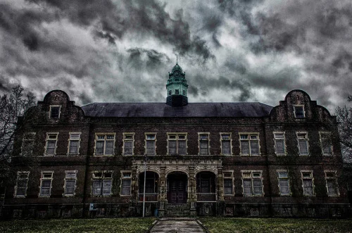 No copyright intended. Exterior of asylum [but with higher ceilings].