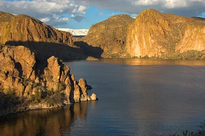 canyon-lake.jpg