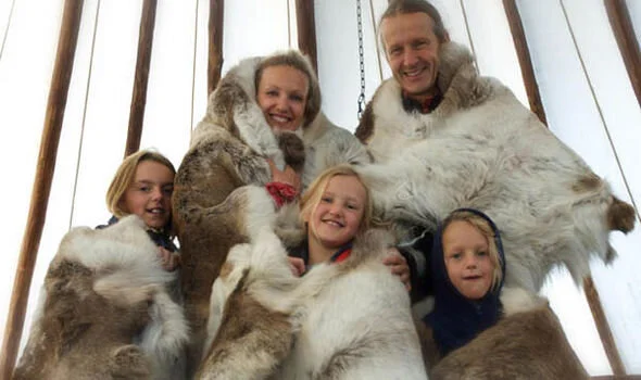 family-kleur.jpg