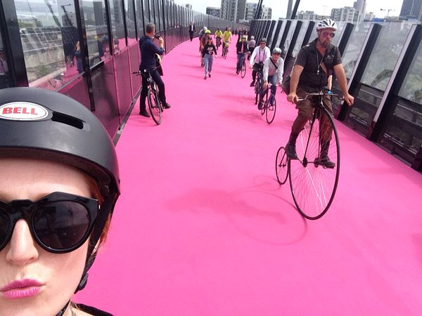 Matching your lippy to the Auckland Lightpath ? Priceless.
