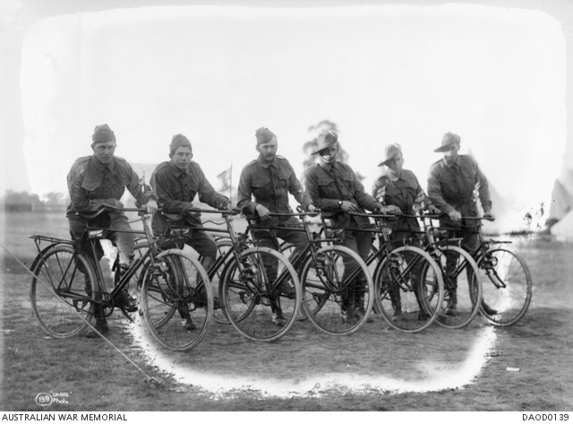 Victoria 1915; the Australian Cycling Corps