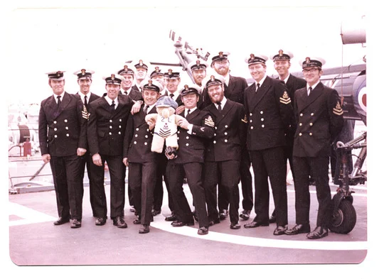 2L PO'S MESS June 1977