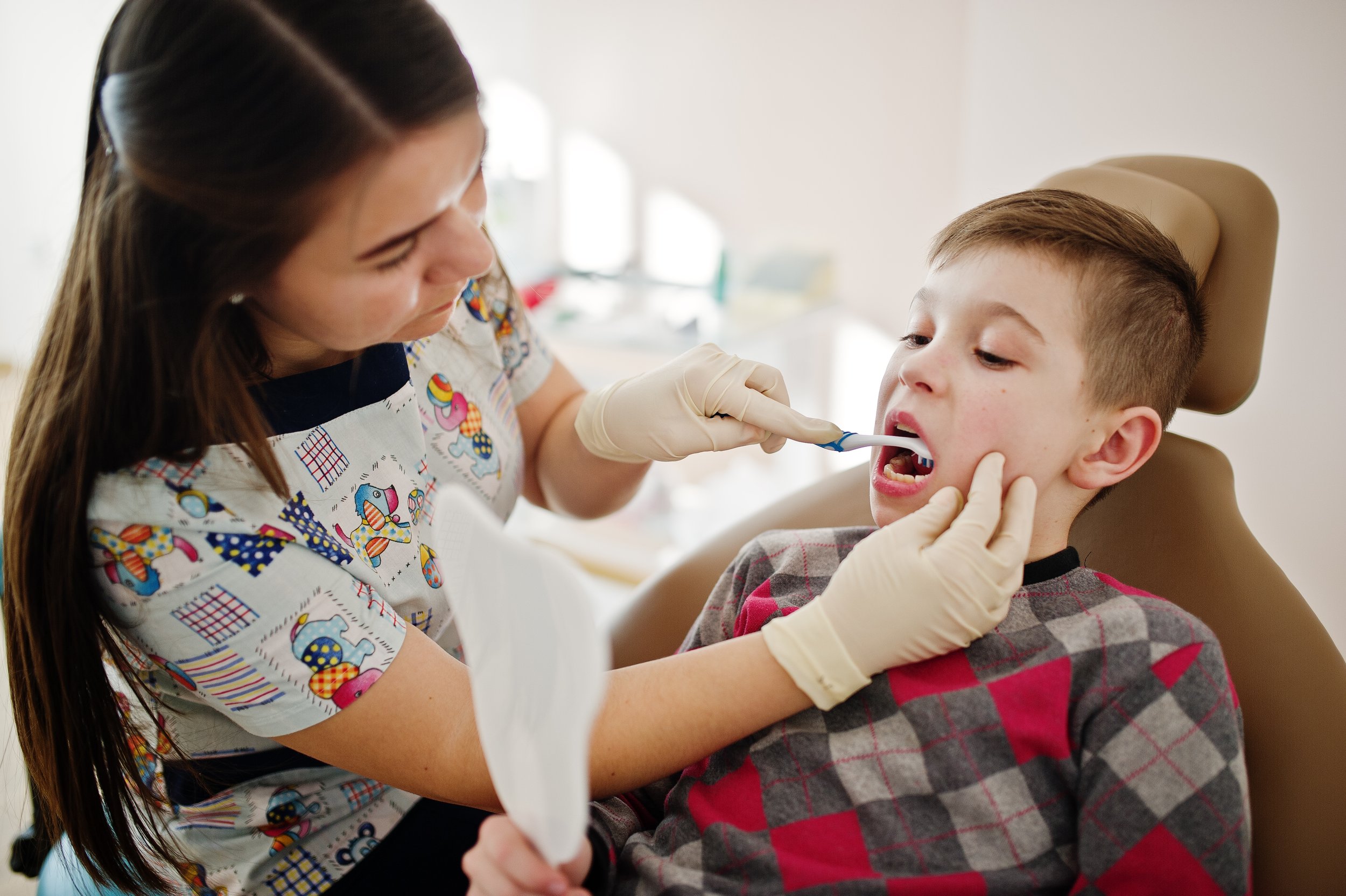 What Should Parents Do When a Child Chips or Breaks a Tooth?