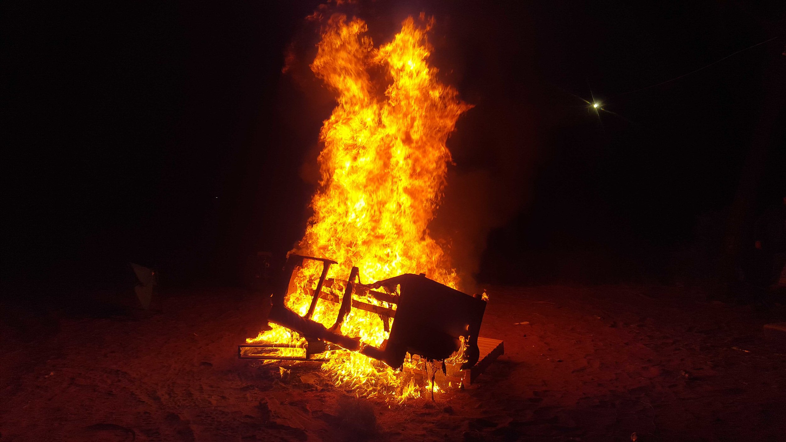  It wouldn't be a party without a bonfire. Tuffy/XR3PG image. 