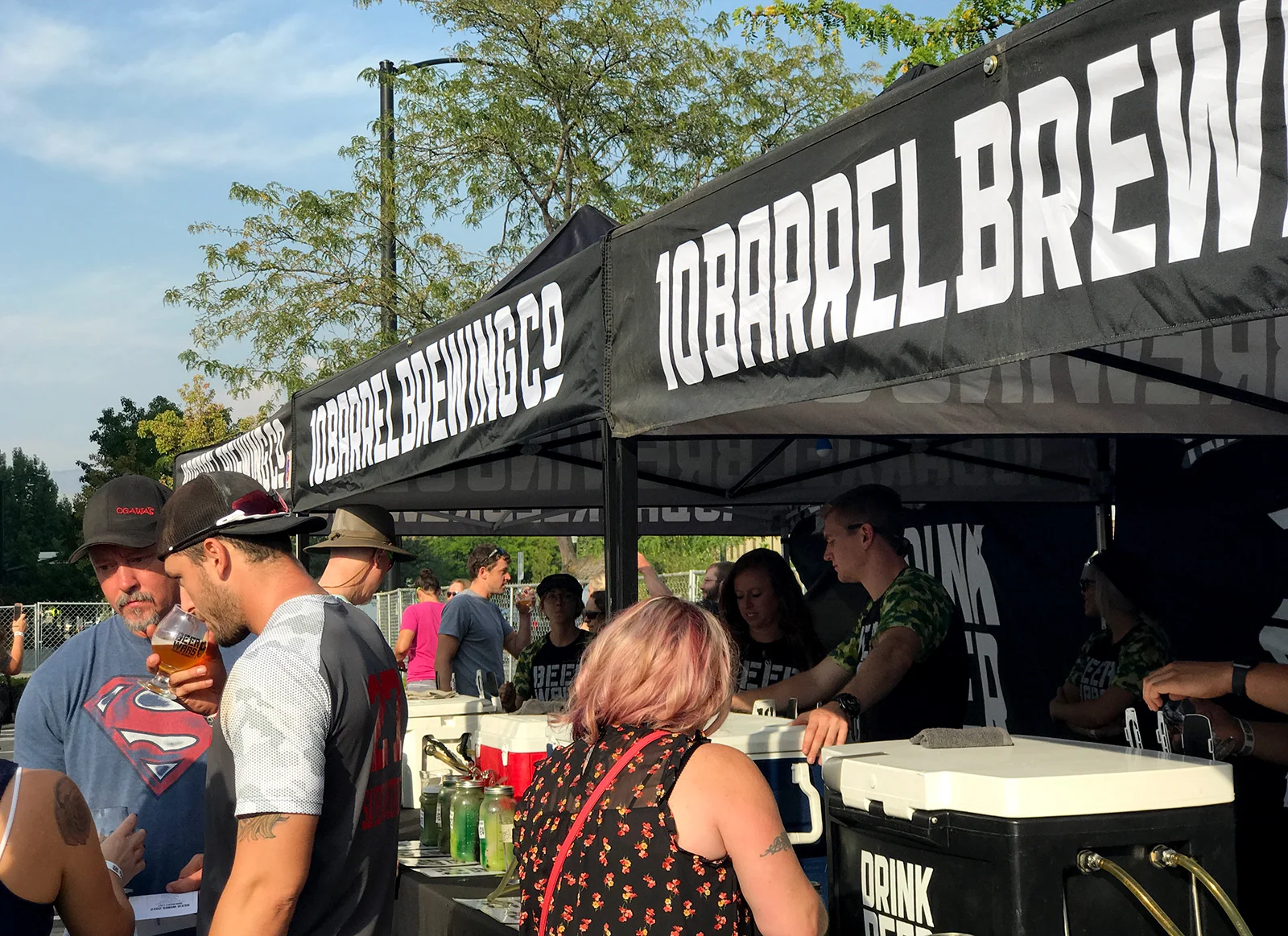 This year's event took place in the El Korah Shrine parking lot in downtown Boise which provided plenty of room to mingle without feeling claustrophobic.