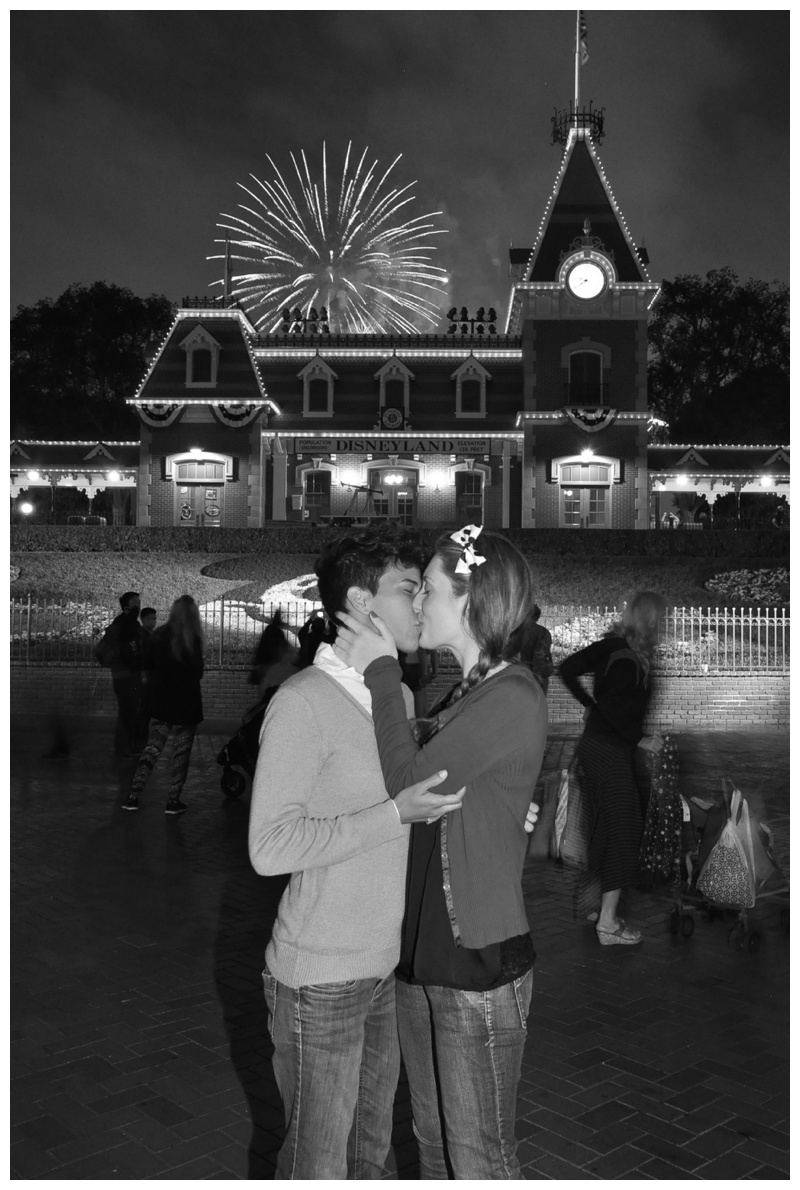 Kate-Alison-Photography-Disneyland-Photopass-Cast-Member_0007.jpg