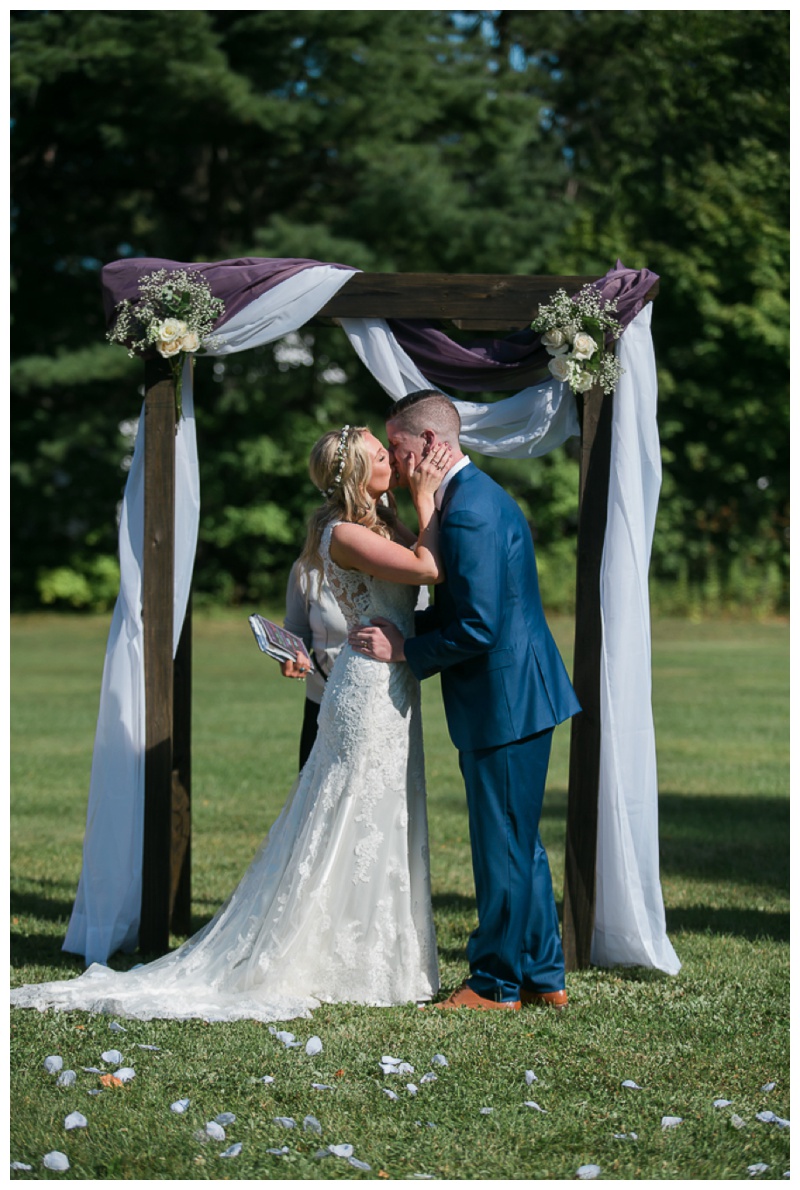 Kate-Alison-Photography-New-Hampshire-Barn-Wedding_0021.jpg