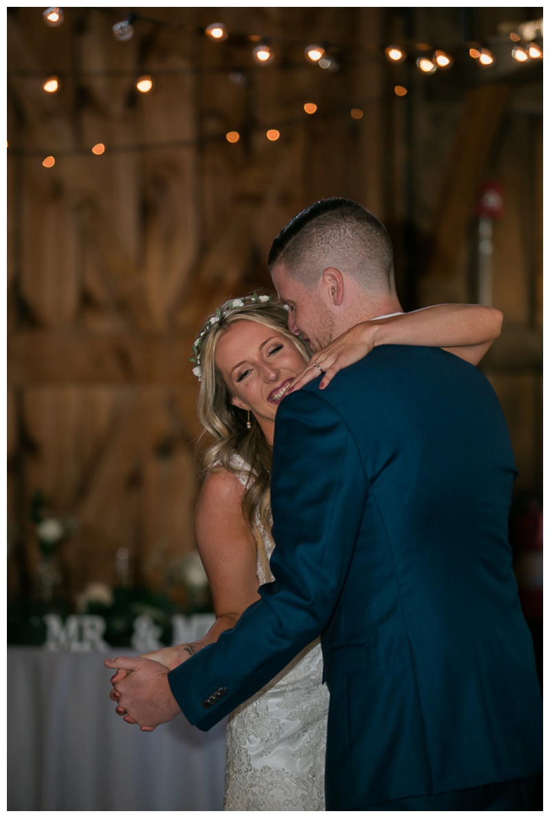 Kate-Alison-Photography-New-Hampshire-Barn-Wedding_0034.jpg