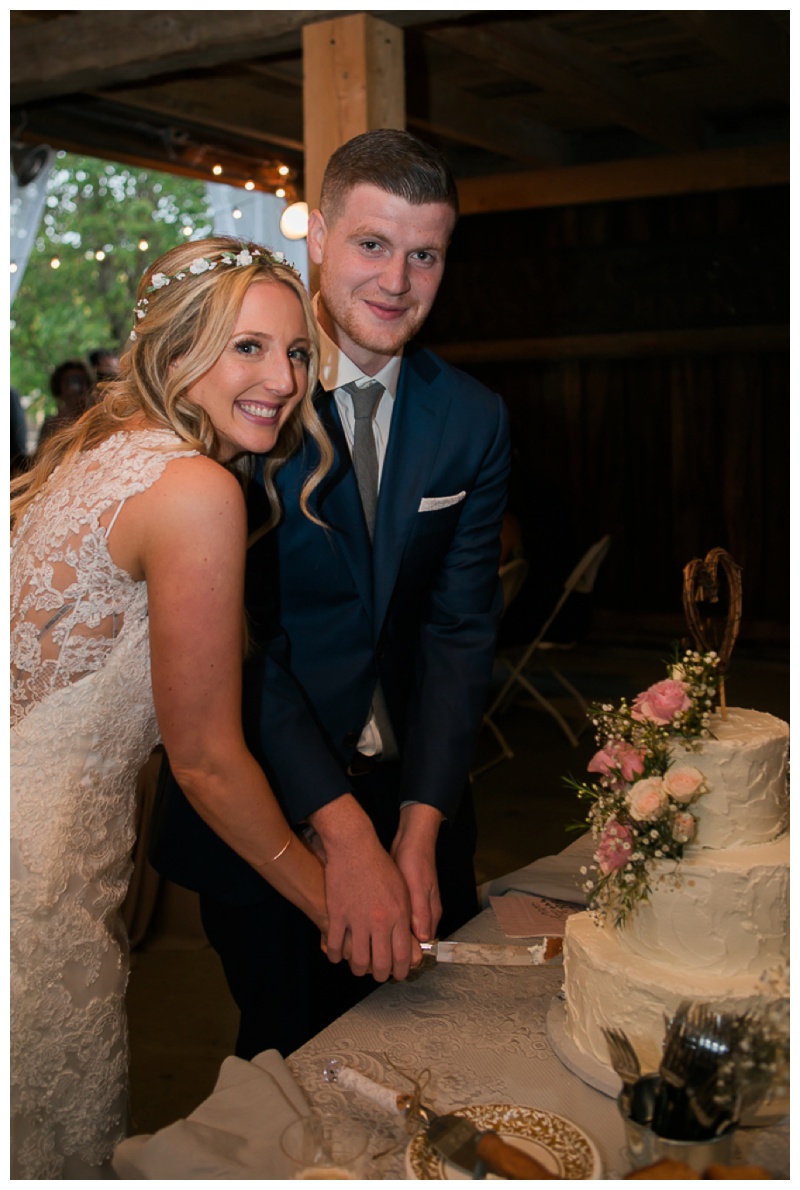 Kate-Alison-Photography-New-Hampshire-Barn-Wedding_0036.jpg