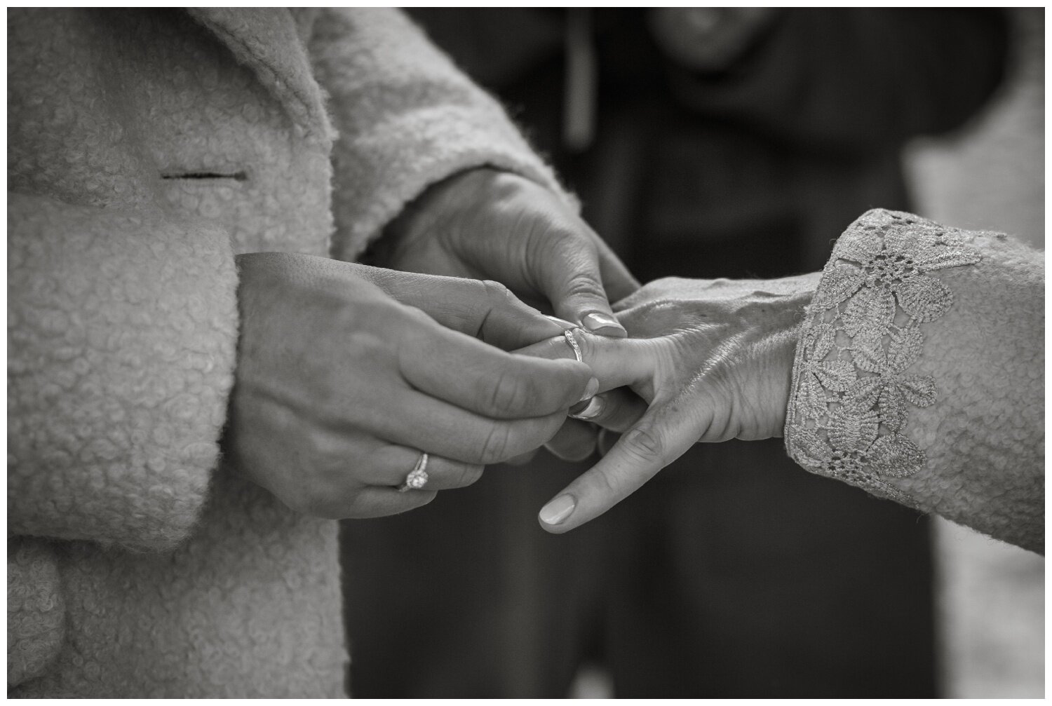 Kate-Alison-Photography-Christmas-Central-Park-Irish-Elopement_0005.jpg