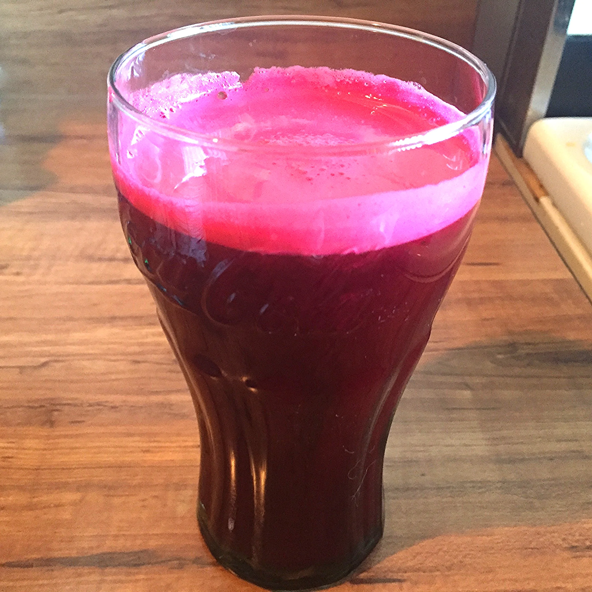 Beet, pear, carrot and parsley juice