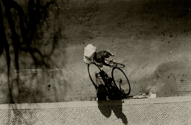 Luís Barreira Padeiro, 1981 Lisboa fotografia Gelatin-Silver Print série: street photography arquivo: F_001_403, 1981