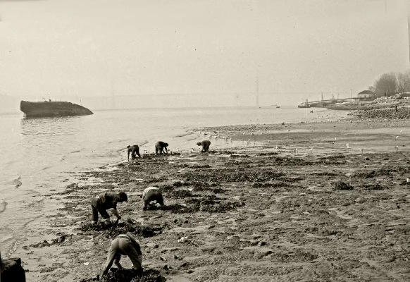 Luís Barreira Tolan - Terreiro do Paço - Lisboa, 1982 fotografia Gelatin-Silver Print