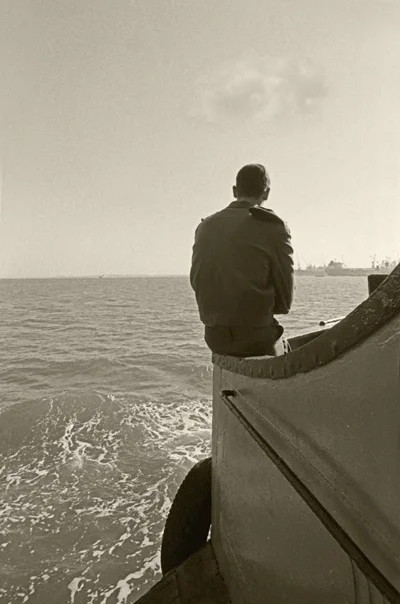 Luís Barreira Militar no cacilheiro, 1986 Fotografia Gelatin-Silver Print 18x24 cm