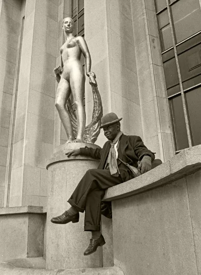 Luís Barreira Paris, 1989 Fotografia Gelatin Silver print série: street photography arquivo: F_062_5950, 1989