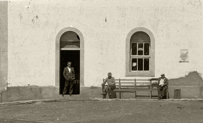 Luís Barreira Minas de São Domingos, 1984 Mértola Fotografia Gelatin-Silver Print Série: Street Photography arquivo: F_015_4191, 1984