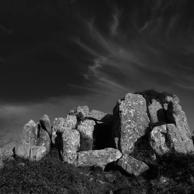 Luís Barreira Anta de Adrenunes, Sintra, 2015 Megalítico Fotografia Série: Megalíticos arquivo: 01_25_IMG_2432, 2015 Coordenadas: 38.778083,-9.464389