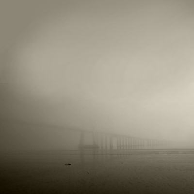 Luís BarreiraNevoeiro - Ponte Vasco da Gama - Lisboa, 2013FotografiaSérie: no parque