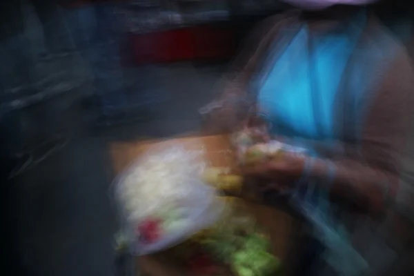 Luís Barreira Vendedora de fruta, 2016 Lima, Perú Fotografia Série: p r o t o g r a f i a s