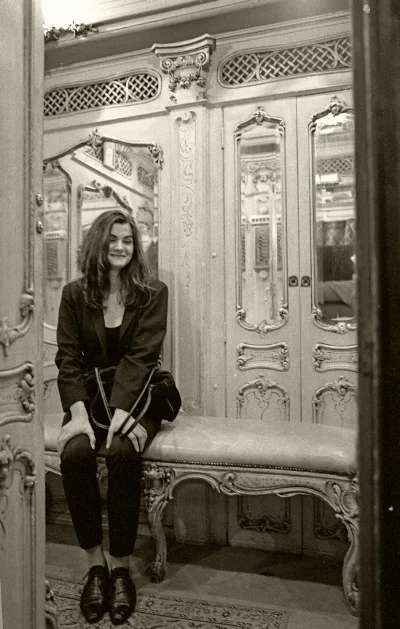 Luís Barreira Elevador (Paris no Chiado) -Lisboa- 1992 Com Elizabeth Almeida Fotografia Gelatin Silver print