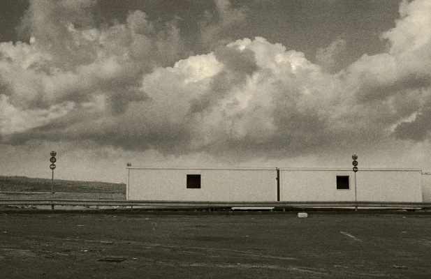 Luís Barreira paisagem com contentores, 1999 Fotografia Gelatin Silver print