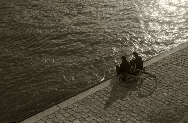 Luís Barreira Rio Sena, Paris, 1989 Fotografia série: street photography Gelatin Silver print arquivo: #061_5905, 1989