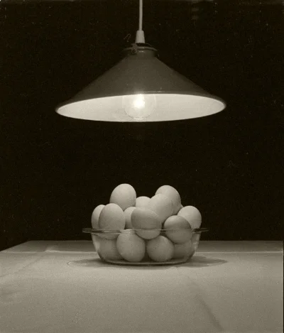 Luís Barreira eggs Portela, 1985 Fotografia Gelatin Silver print Série: eppur si muove