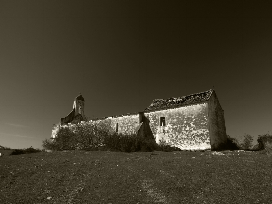 Luís Barreira Igreja (ruína), 2015 Alentejo fotografia série: arquivo: 03_2951, 2015